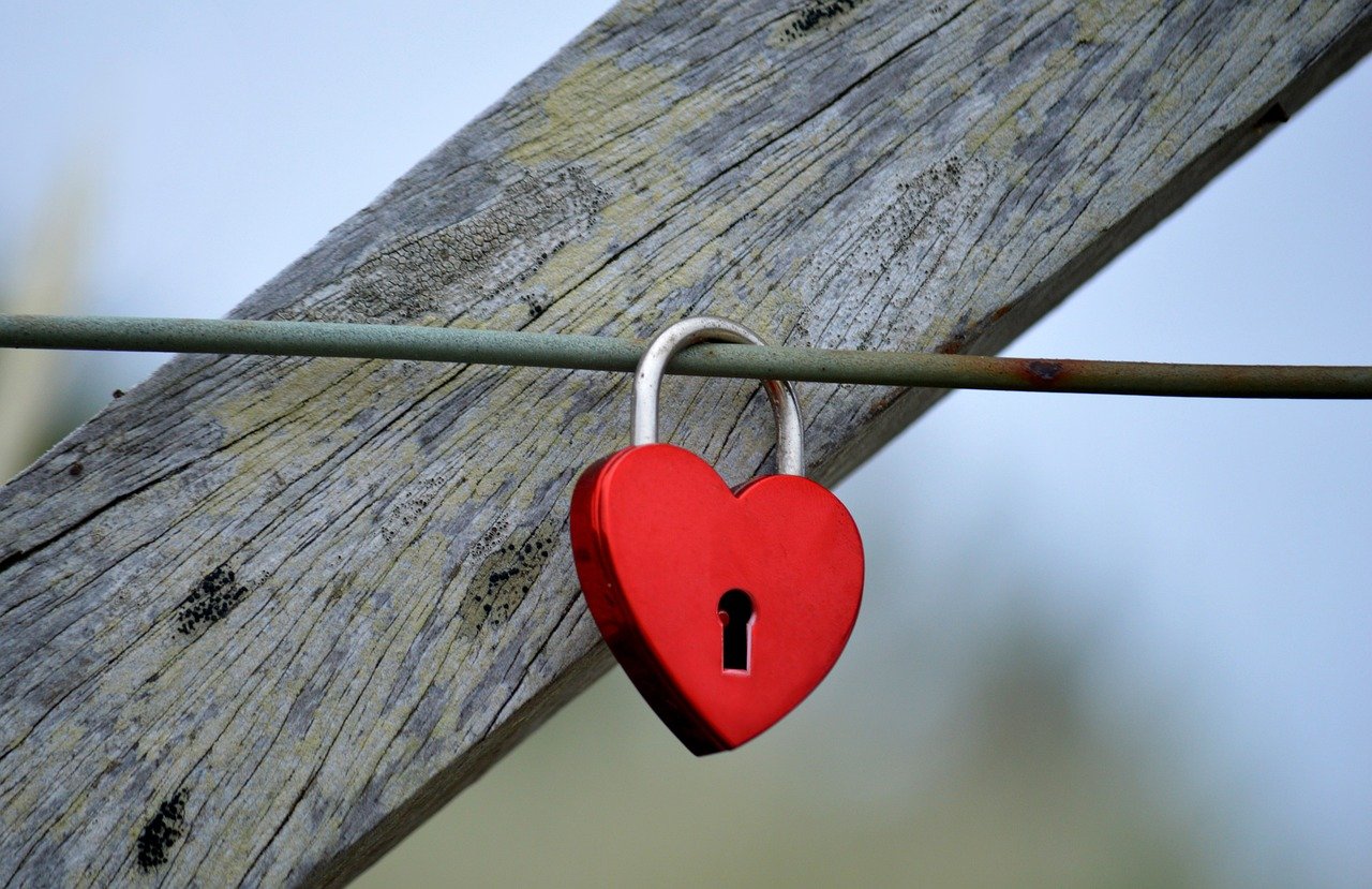 富达如何利用营销领导力提高企业效益？