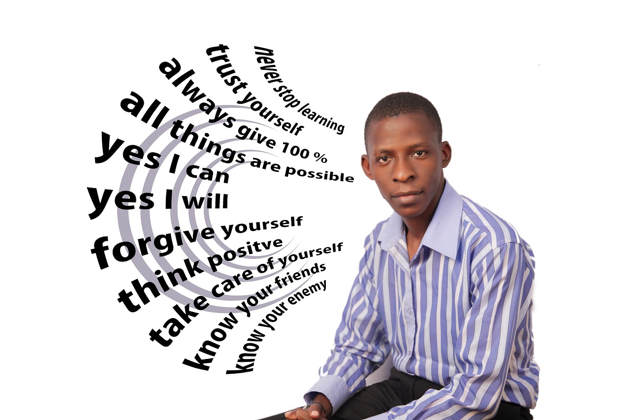 映月城与电子姬：白银开户平台哪个好